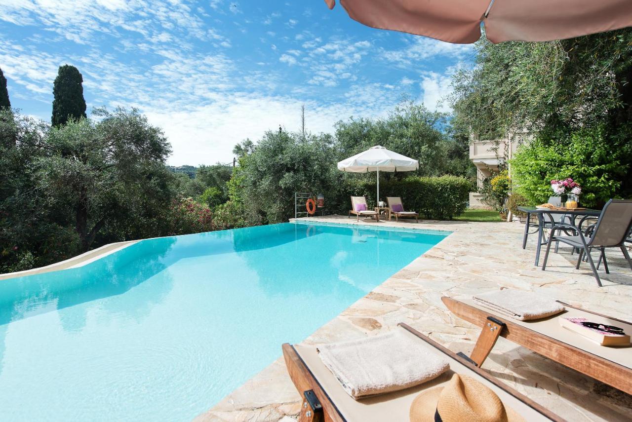 Villa Lofos Kassiopi Exterior photo
