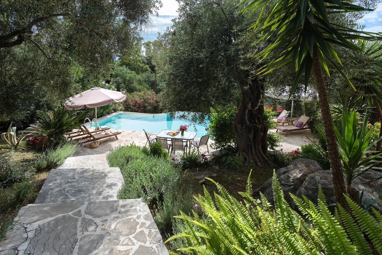 Villa Lofos Kassiopi Exterior photo